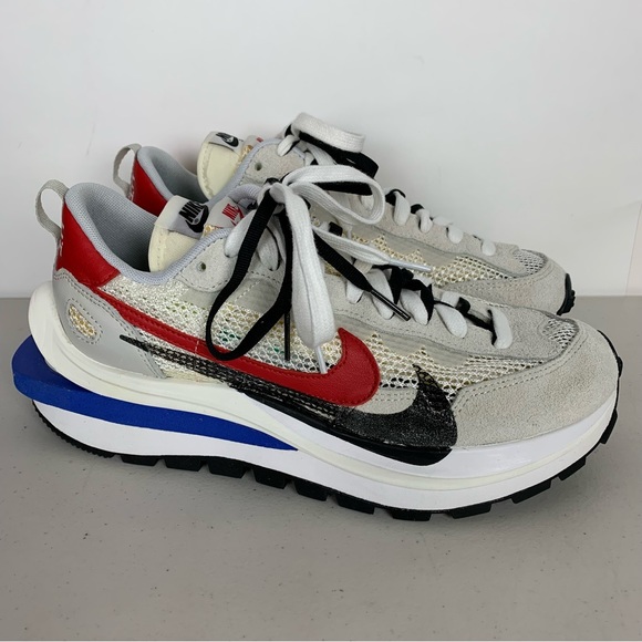 Nike Other - Nike Vaporwaffle sacai Sport Fuchsia Game Royal CV1363-100